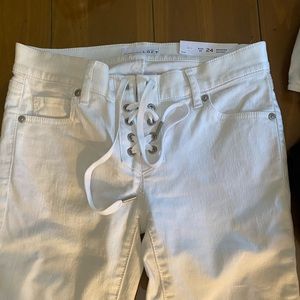 White skinny jeans